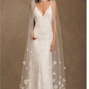 Elegant White Lace Wedding Dress